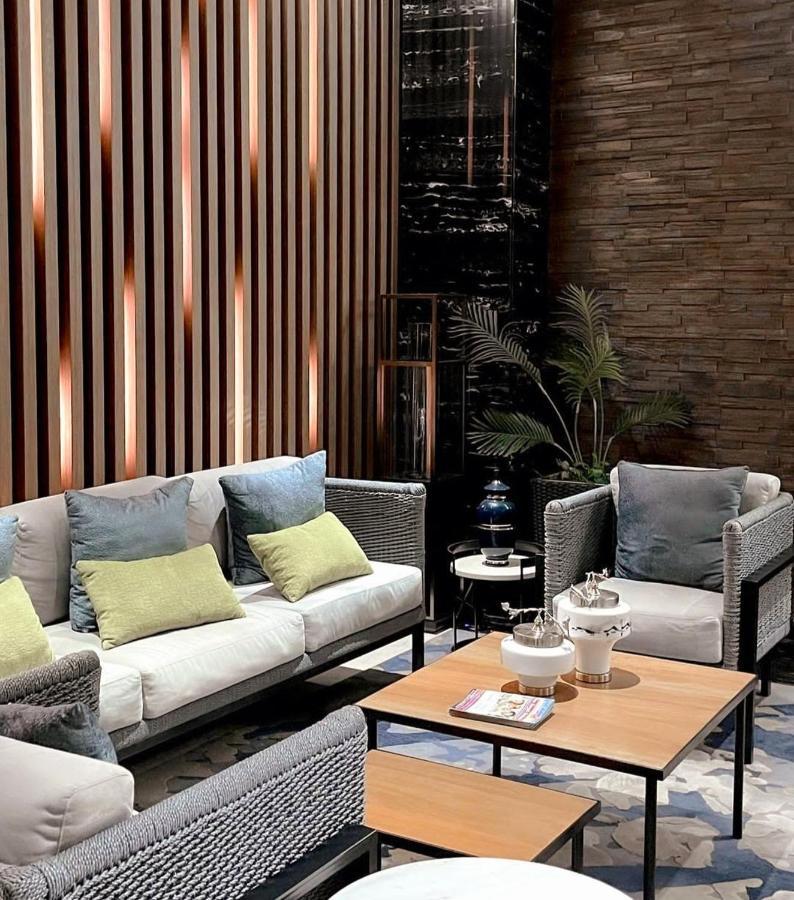 One Euphoria Prime Suite Hotel アンヘレス エクステリア 写真