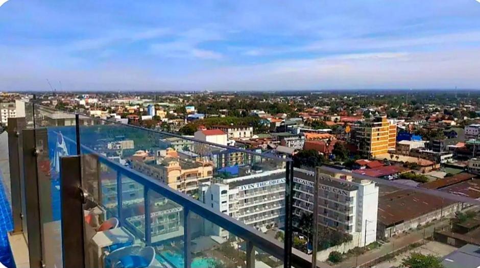One Euphoria Prime Suite Hotel アンヘレス エクステリア 写真